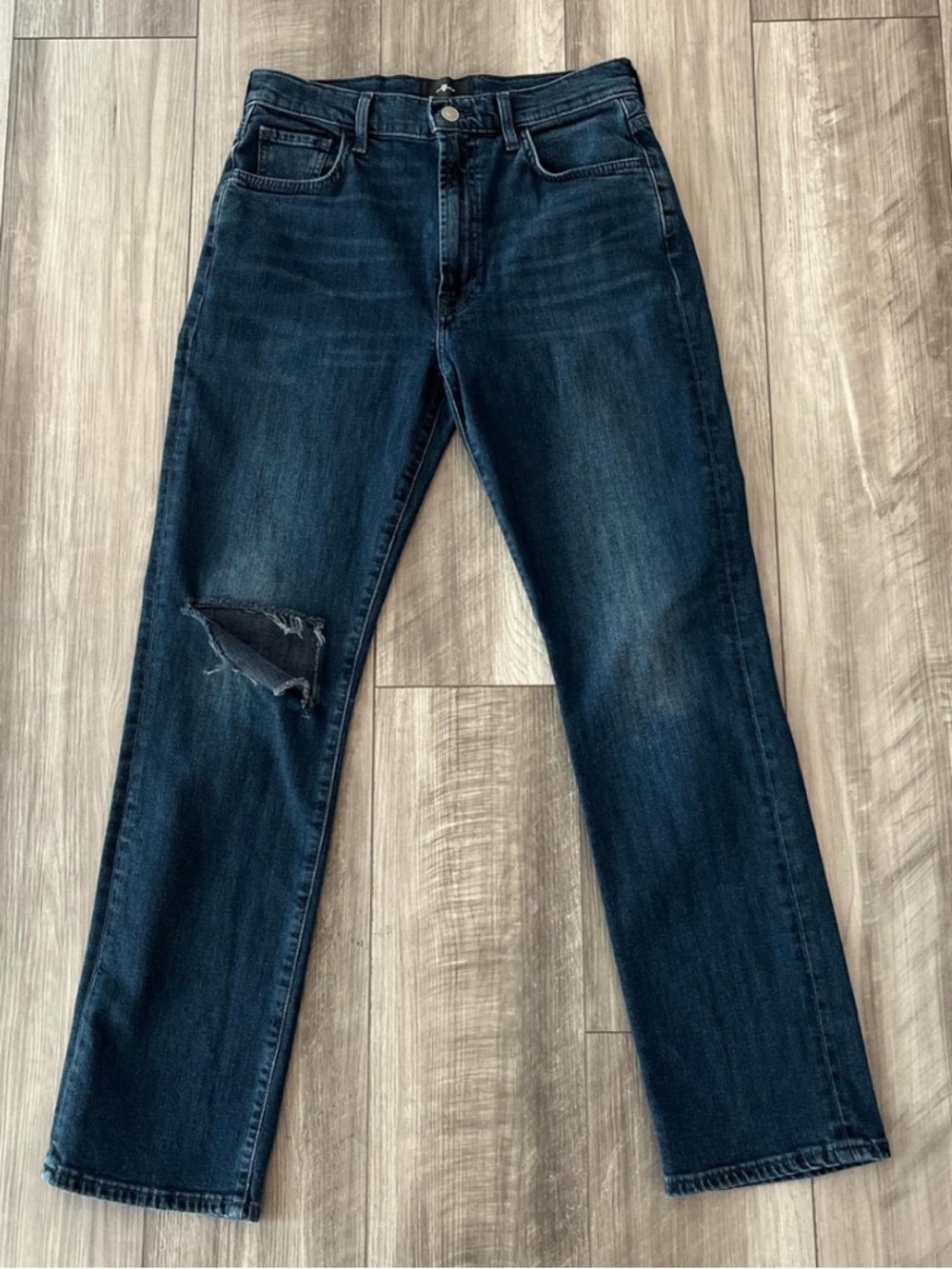 7 For All Mankind Women’s Dark Blue Easy Slim Jeans with Distressed Knee